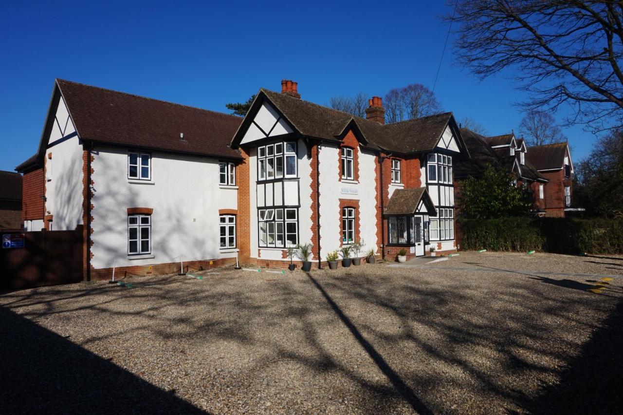 Villa Verde Gatwick Horley Zewnętrze zdjęcie