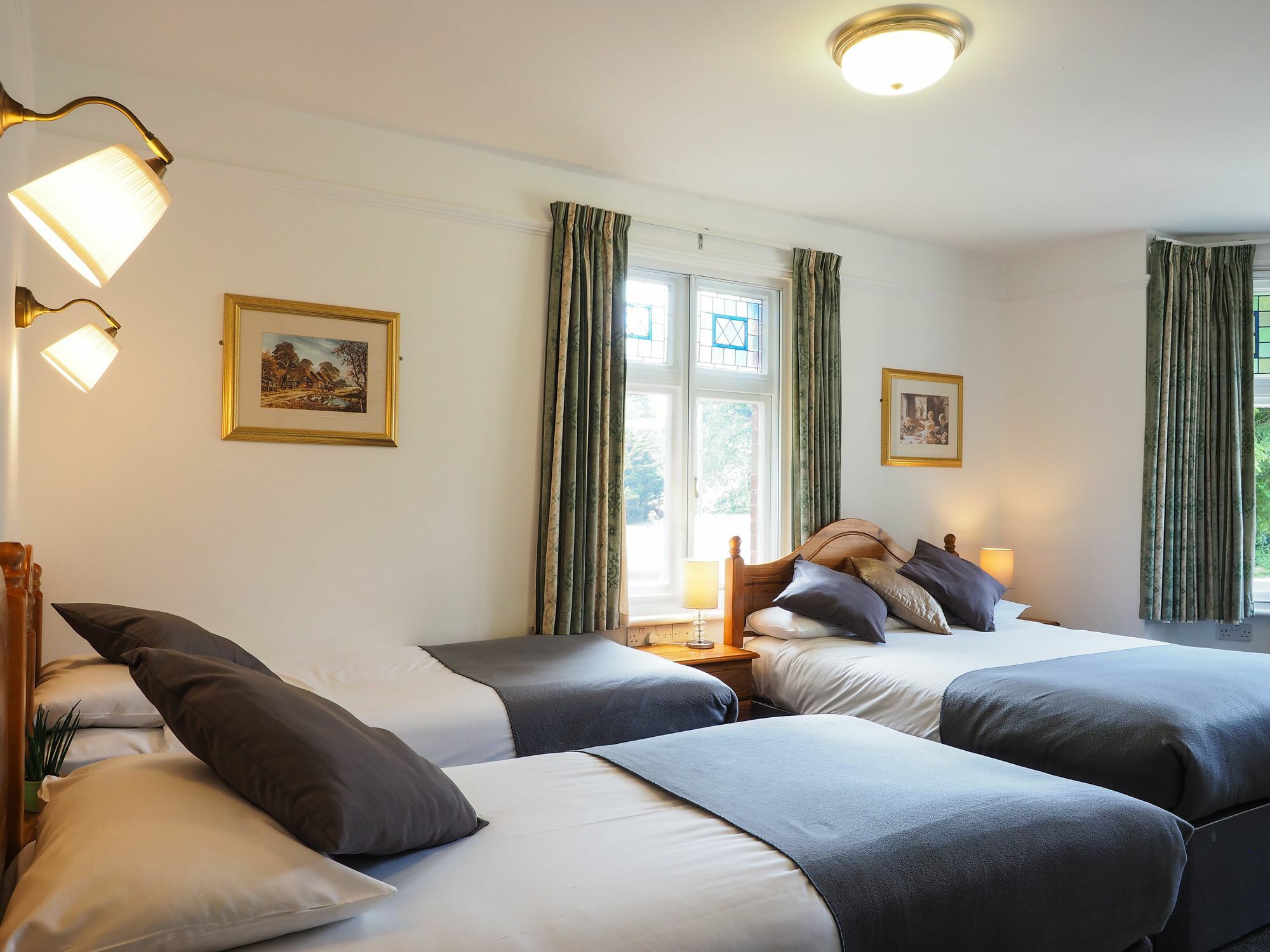 Villa Verde Gatwick Horley Zewnętrze zdjęcie