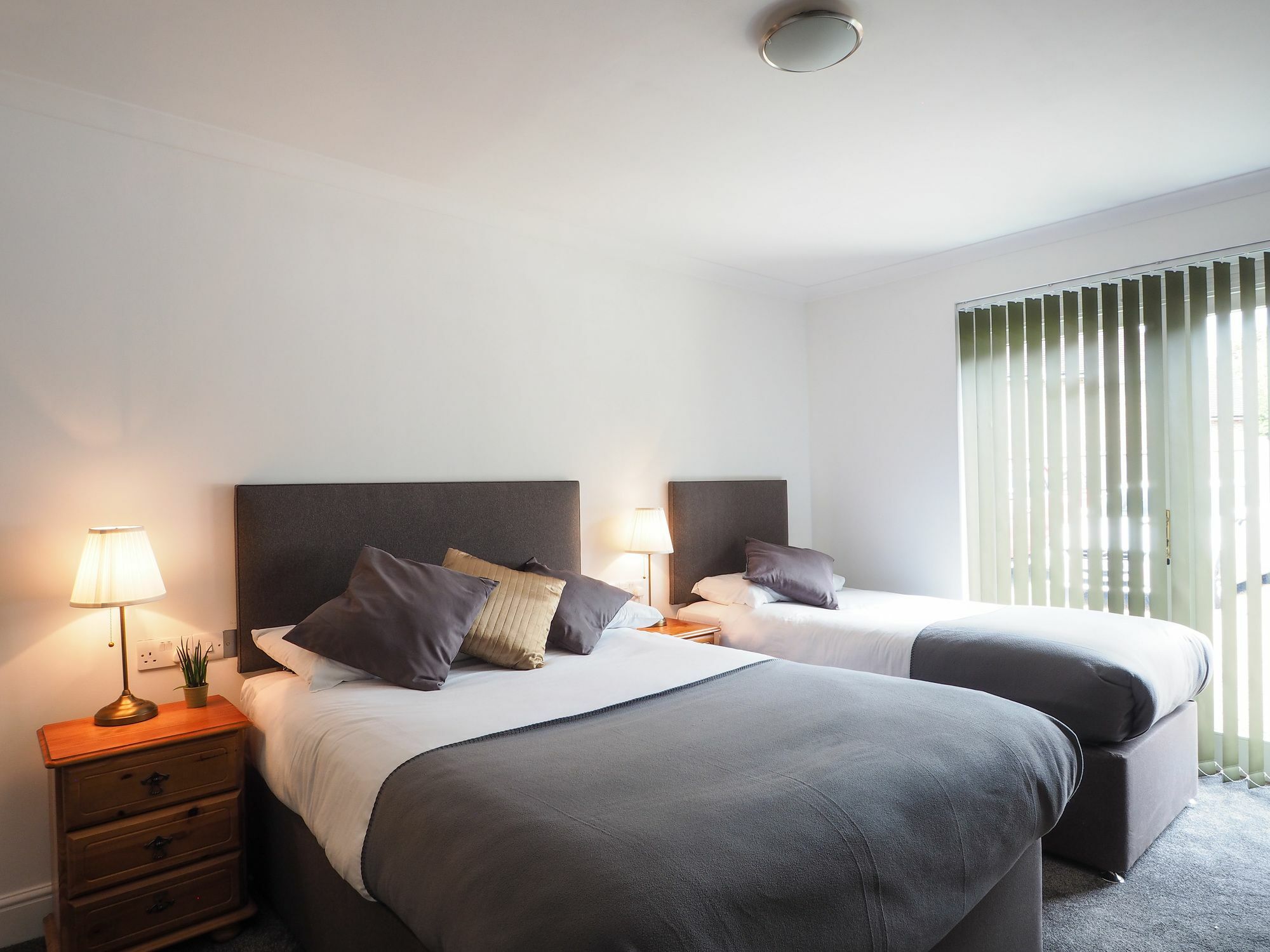 Villa Verde Gatwick Horley Zewnętrze zdjęcie